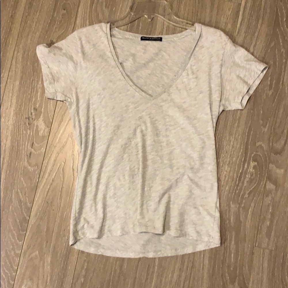 BRANDY MELVILLE VNECK